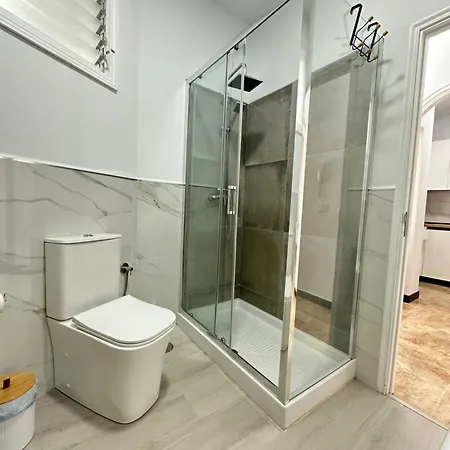 アパート Flat With Jacuzzi In