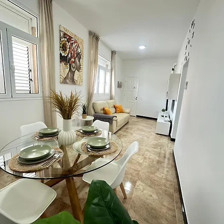 Flat With Jacuzzi In アグイメス